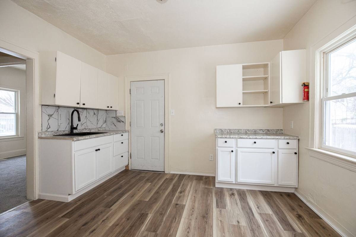 Apartment for rent at 3331 E 140th, Cleveland, OH 44120
