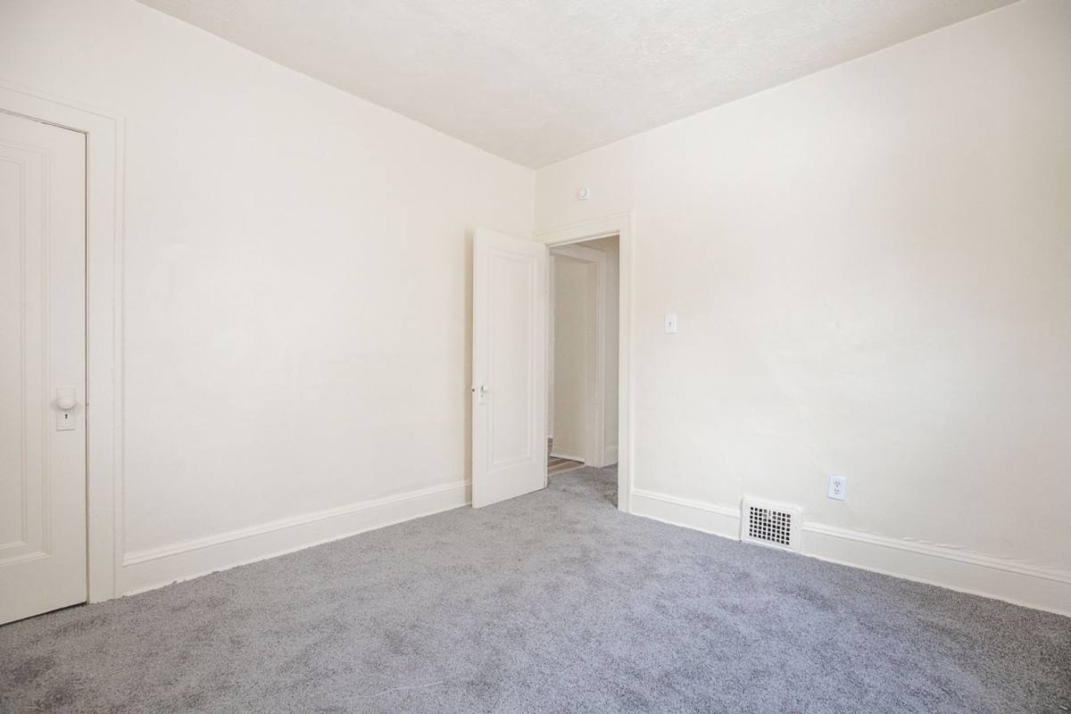 Apartment for rent at 3331 E 140th, Cleveland, OH 44120