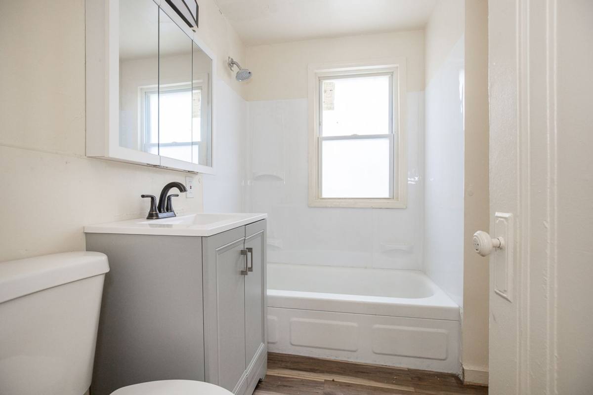 Apartment for rent at 3331 E 140th, Cleveland, OH 44120