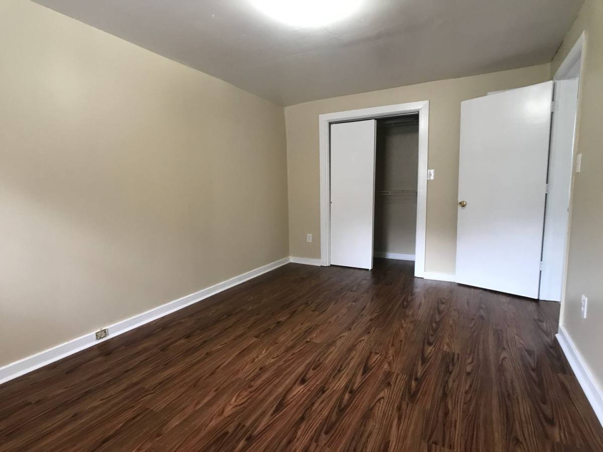 Apartment for rent at 1122 1 2 E, Savannah, GA 31401