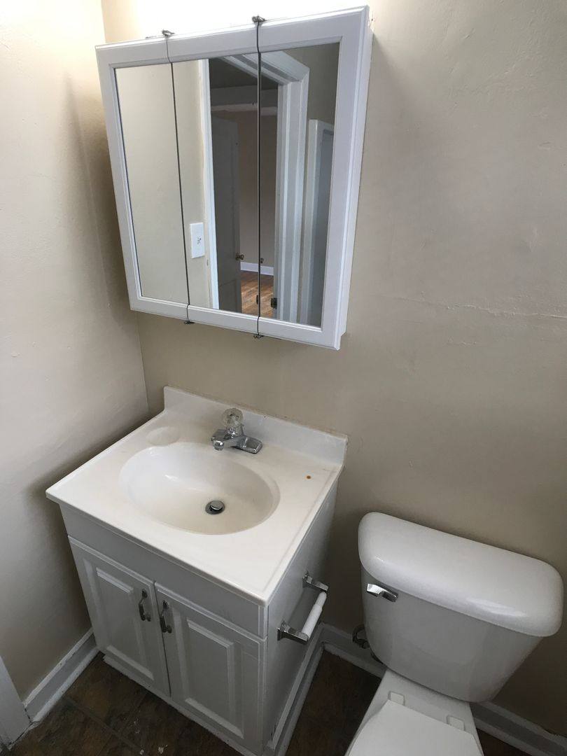 Apartment for rent at 1122 1 2 E, Savannah, GA 31401