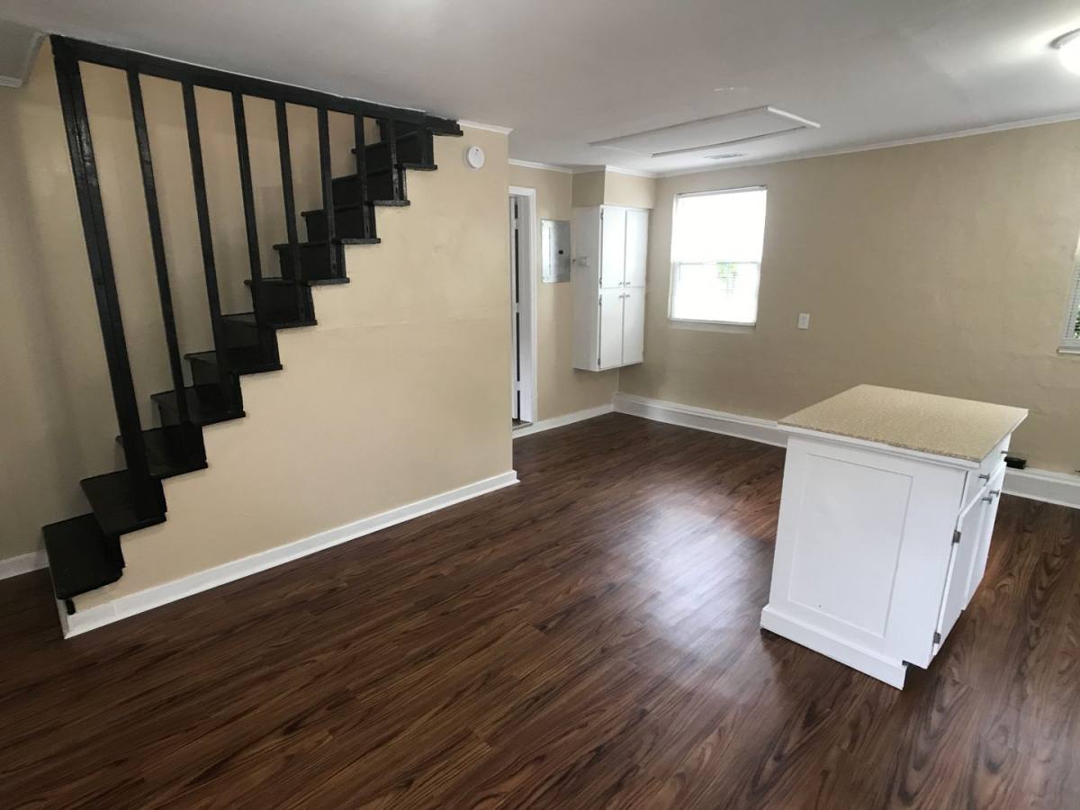 Apartment for rent at 1122 1 2 E, Savannah, GA 31401