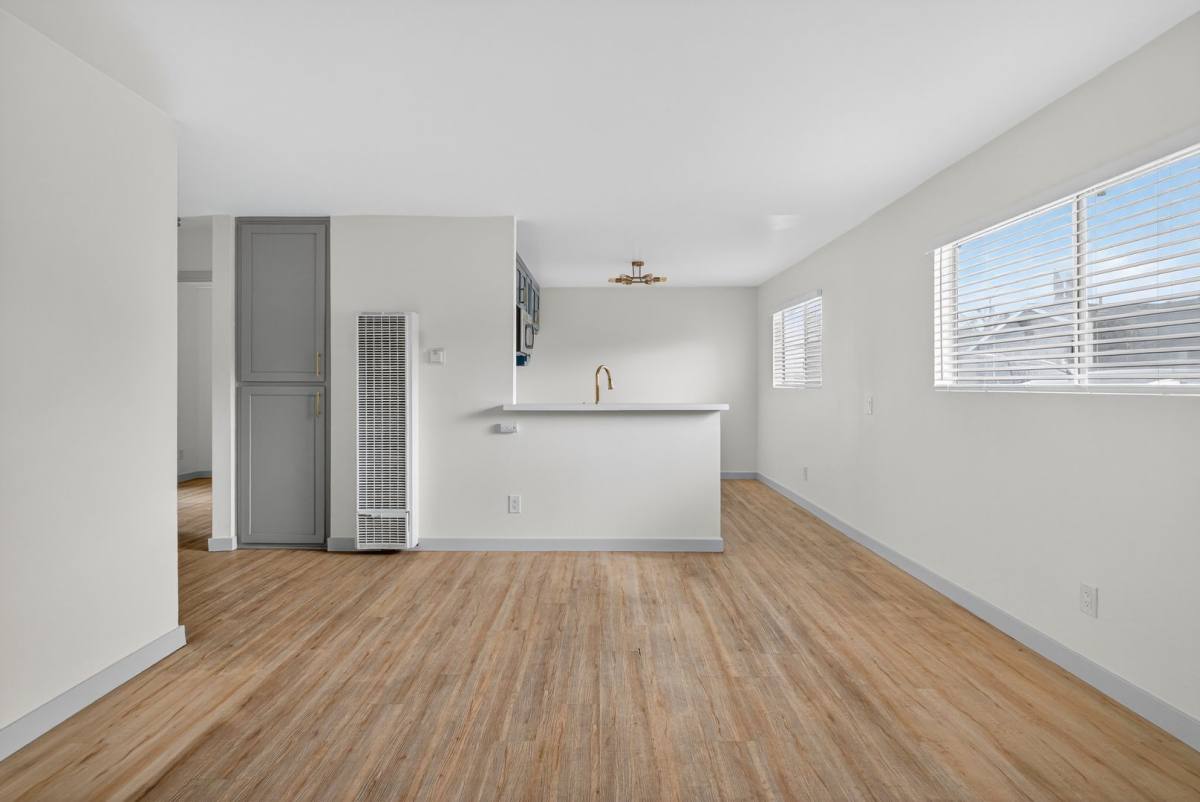 Apartment for rent at 921 Alamitos Ave, Long Beach, CA 90813