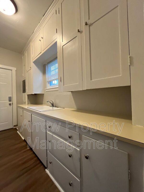 Apartment for rent at 1522 D St #1528, Lincoln, NE 68502