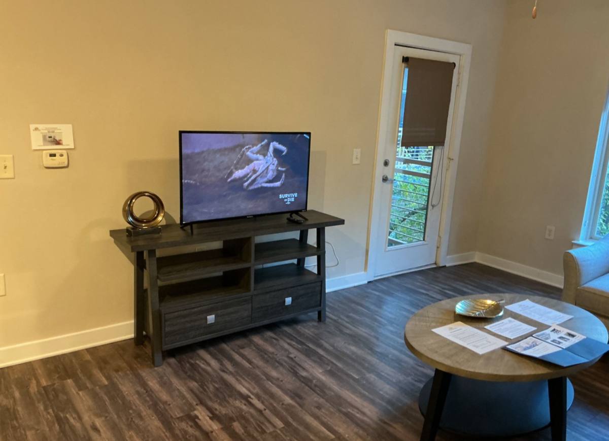 Apartment for rent at 730 Hawthorne Lane, Charlotte, NC 28204