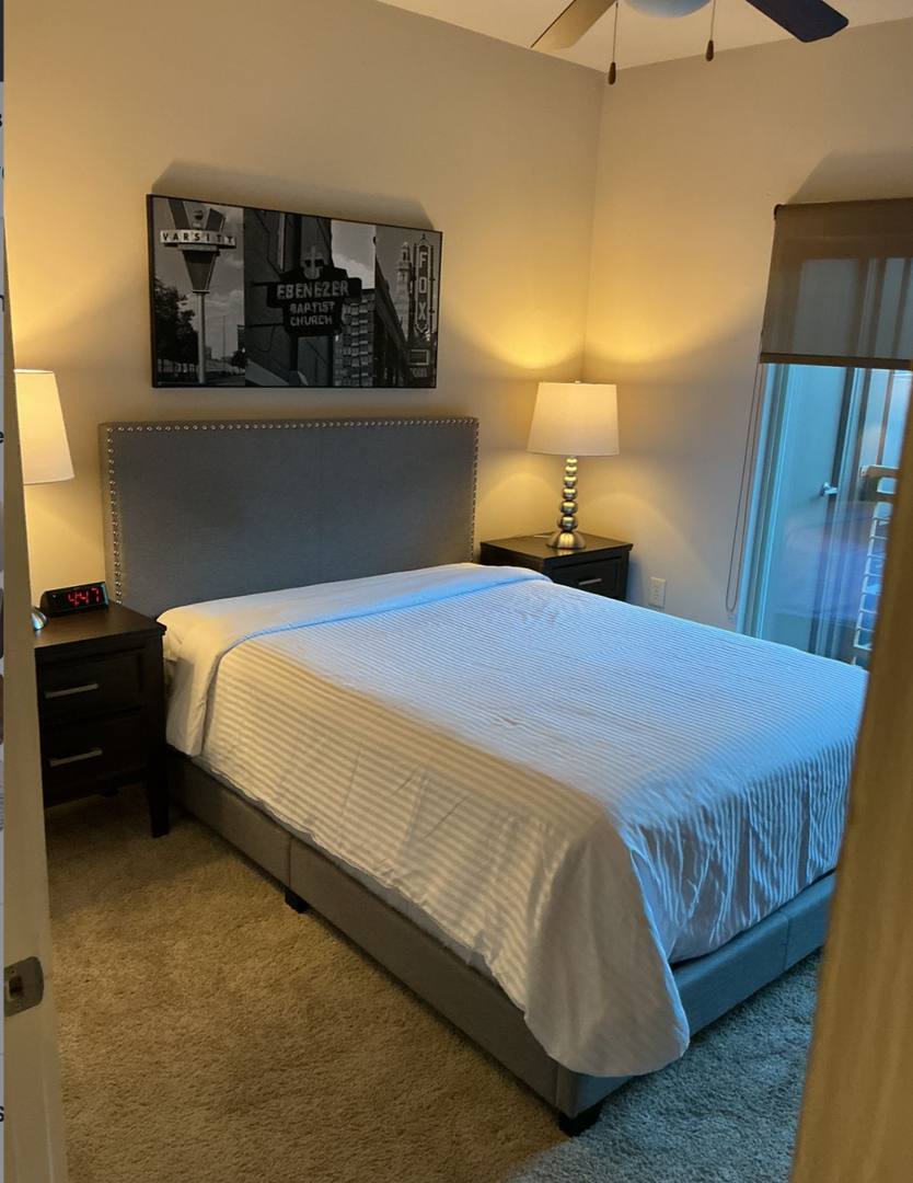 Apartment for rent at 730 Hawthorne Lane, Charlotte, NC 28204