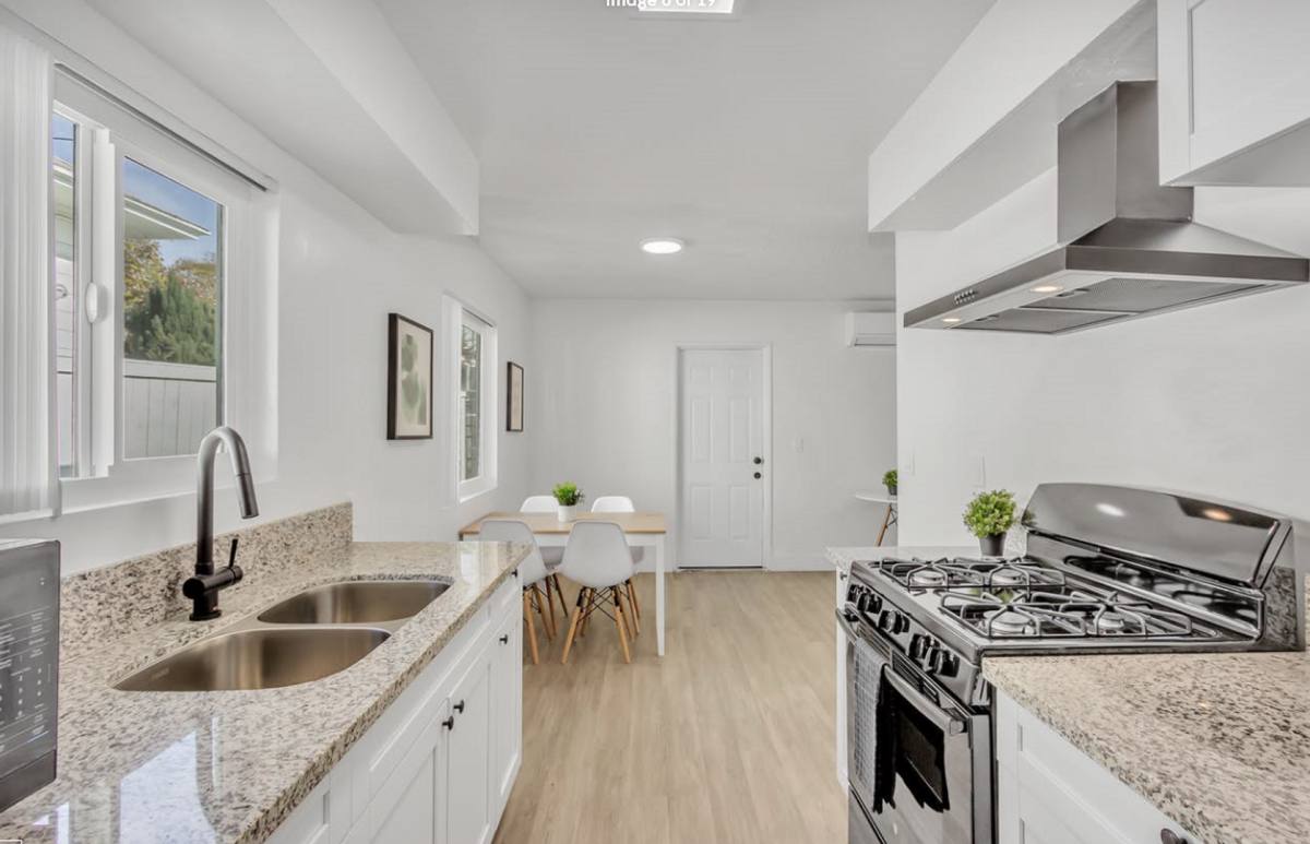 Apartment for rent at 1646 J St, San Diego, CA 92101