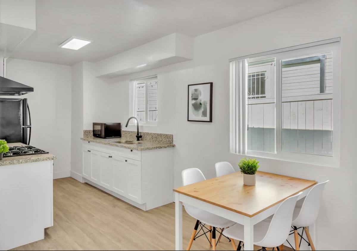Apartment for rent at 1646 J St, San Diego, CA 92101