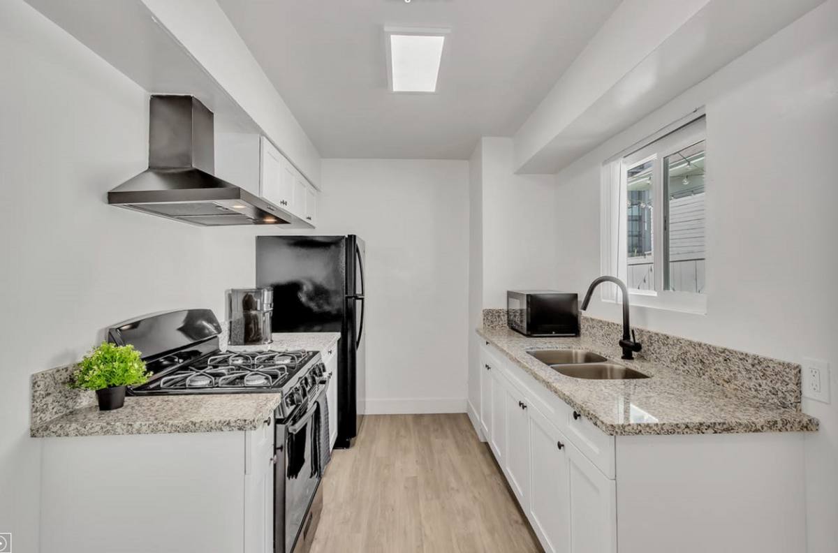 Apartment for rent at 1646 J St, San Diego, CA 92101