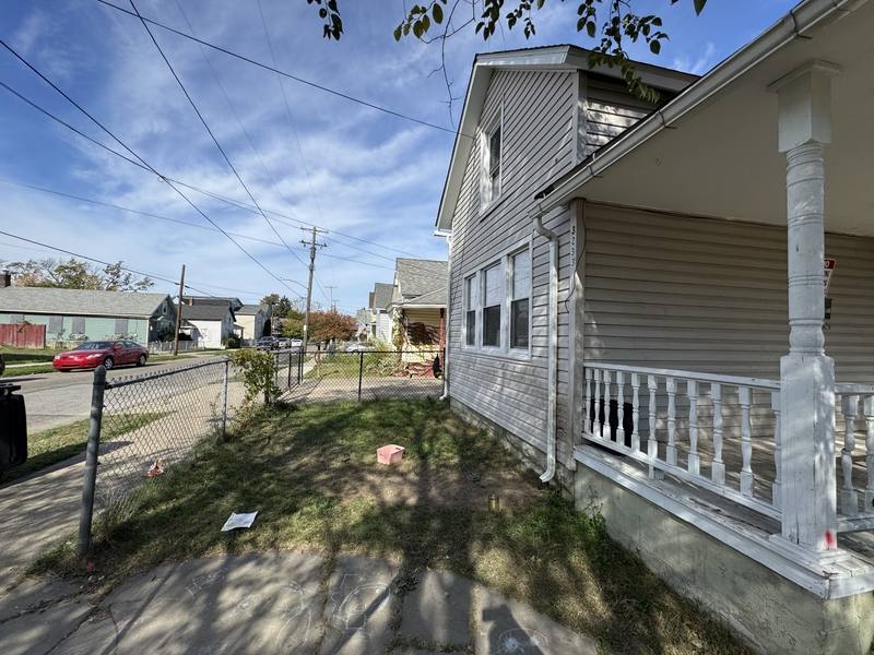 House for rent at 3233 W 50th St, Cleveland, OH 44102
