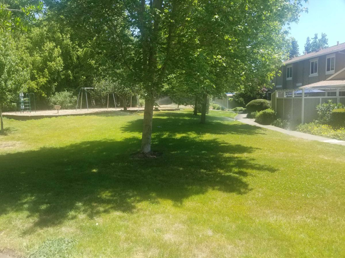 Townhouse for rent at 116 Oliva Court #B, Novato, CA 94947