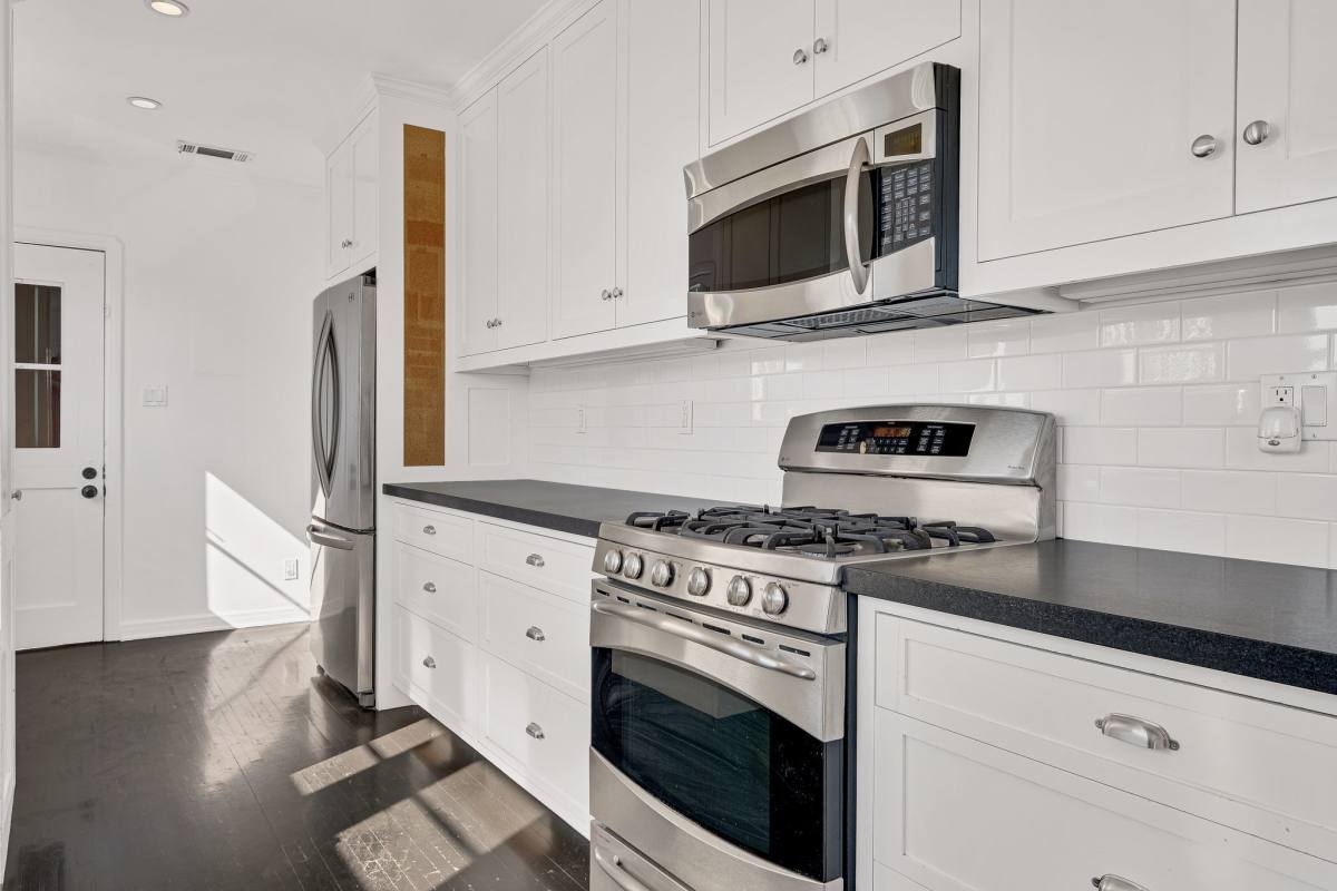 Apartment for rent at 1169 S Crescent Heights Blvd, Los Angeles, CA 90035