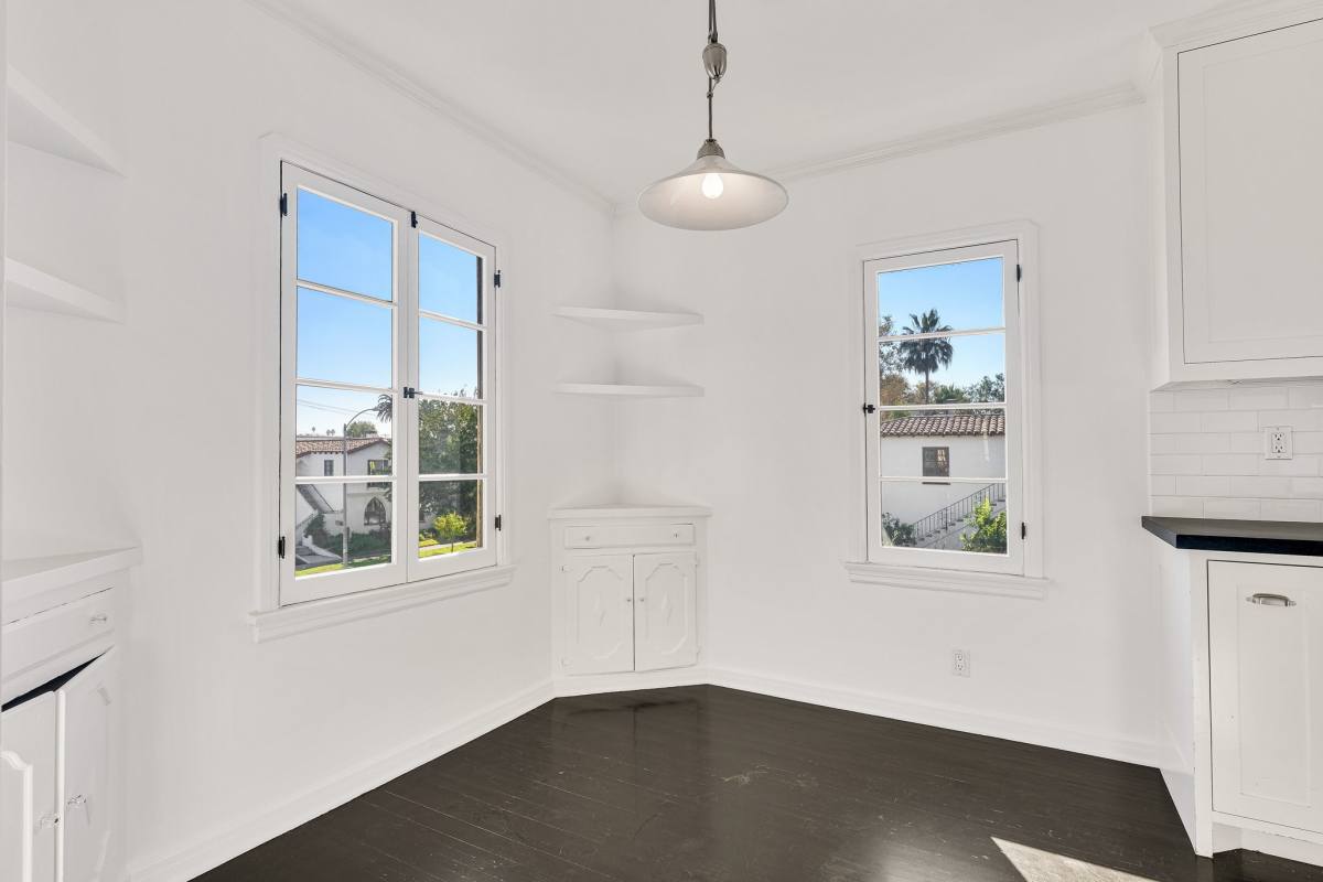 Apartment for rent at 1169 S Crescent Heights Blvd, Los Angeles, CA 90035