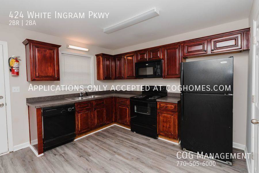 Townhouse for rent at 424 White Ingram Parkway, Dallas, GA 30132