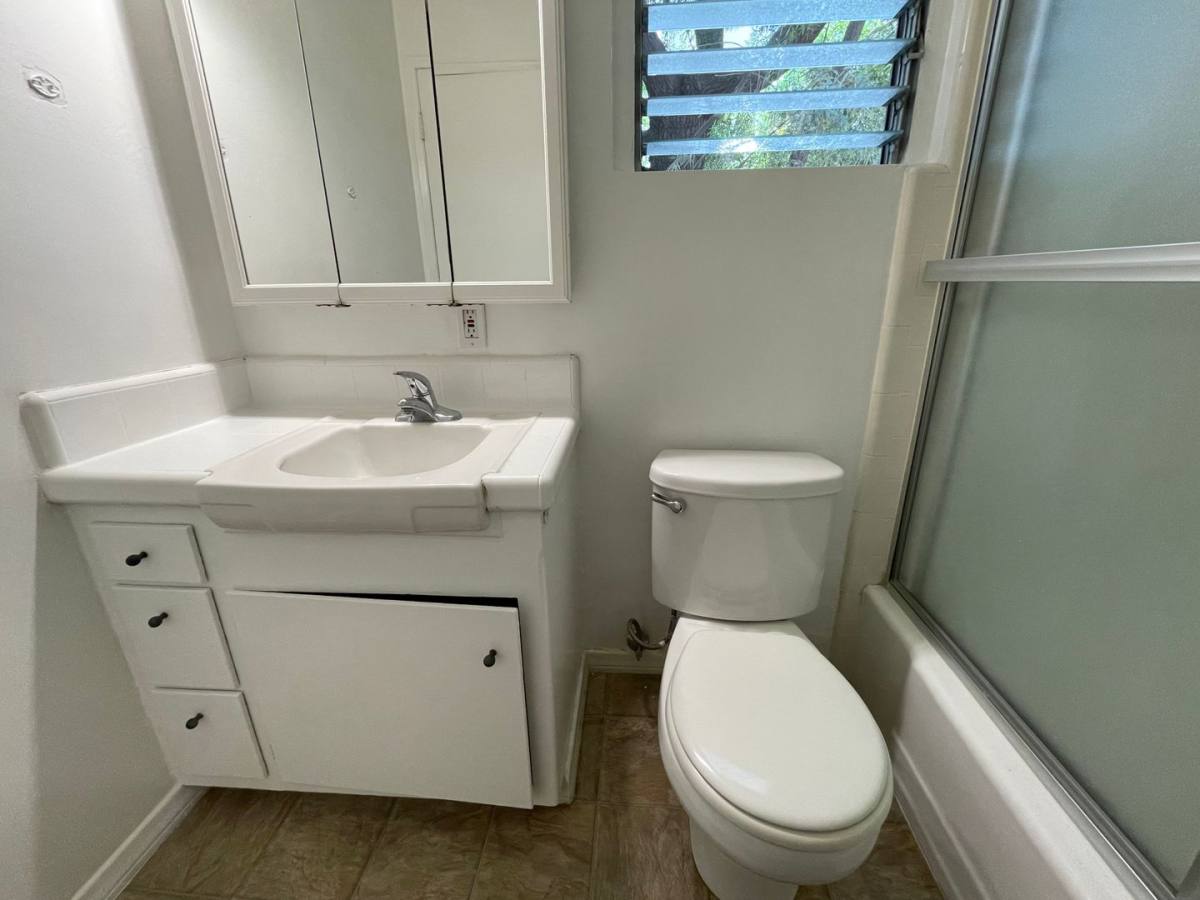 Condo for rent at 1152 Poinsettia Place #5, Los Angeles, CA 90048