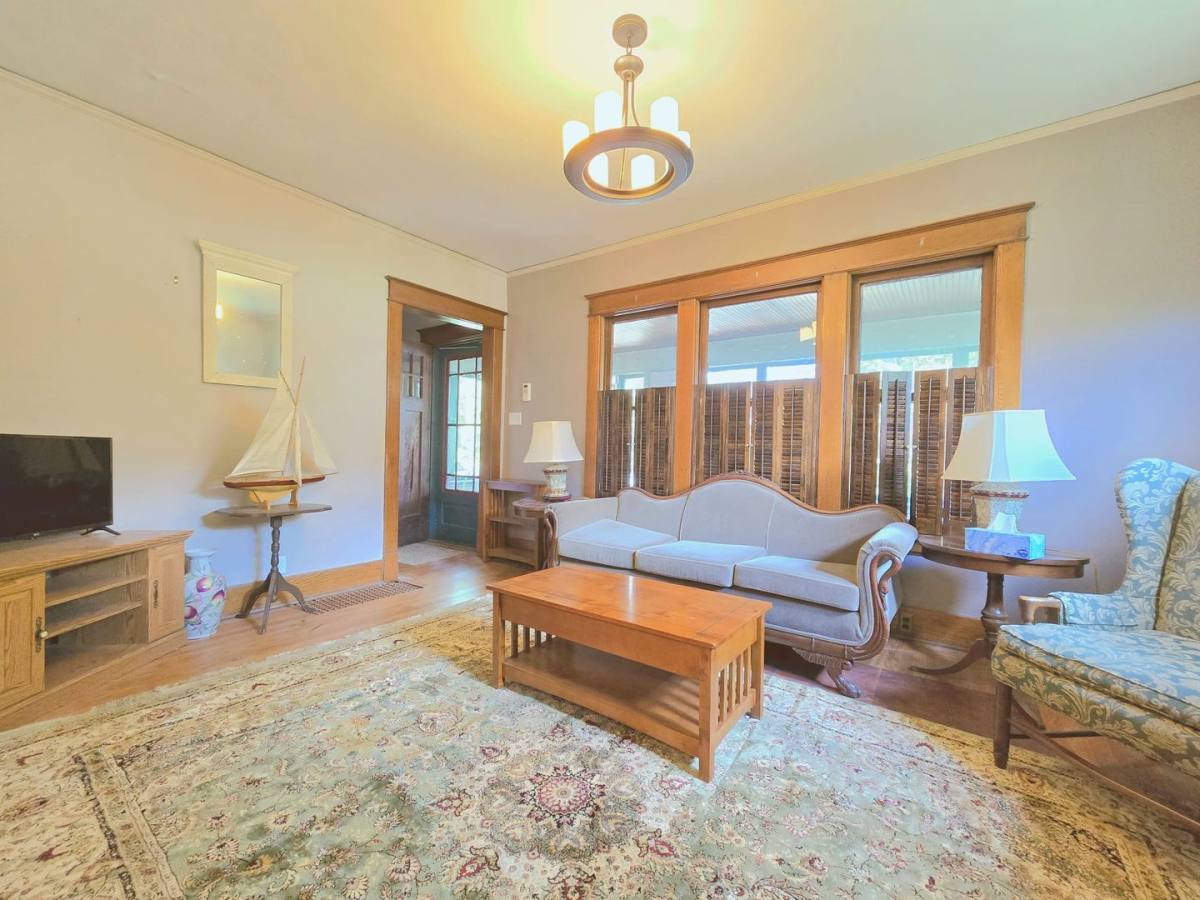 House for rent at 1201 Woodward Ave, South Bend, IN 46616