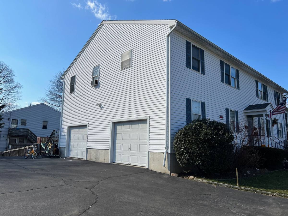 6 Maple St, South Hadley, MA 01075