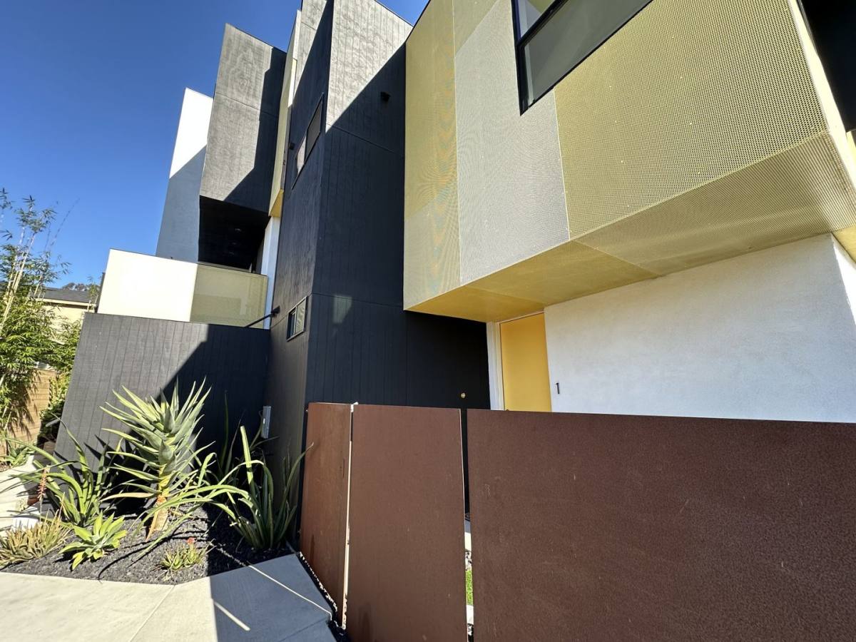 Apartment for rent at 2664 L St, San Diego, CA 92102