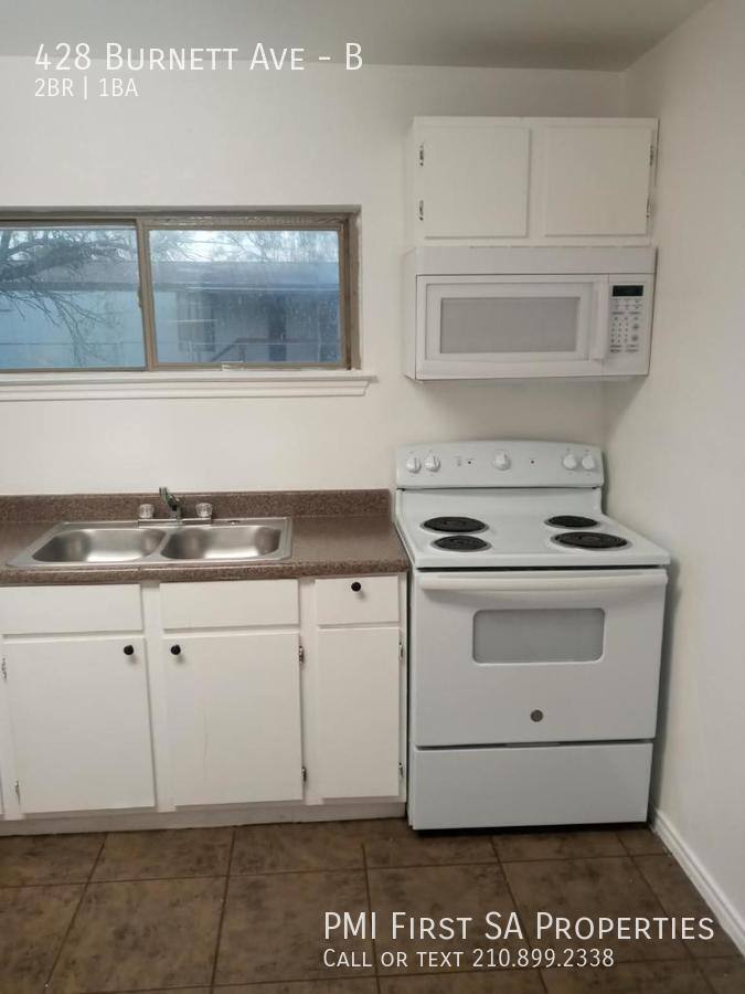 Apartment for rent at 428 Burnett Ave #B, Charlotte, TX 78011