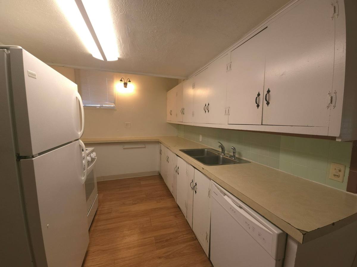 Apartment for rent at 934 14th St, Boulder, CO 80302