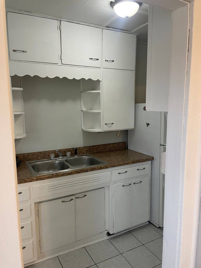 Apartment for rent at 1123 W 23rd St, Cedar Falls, IA 50613