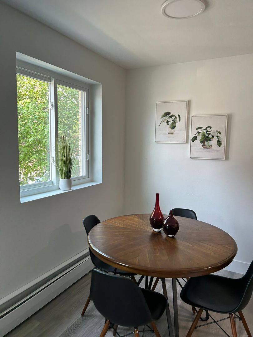 Apartment for rent at 2001 Summerdale Ave, Chicago, IL 60625