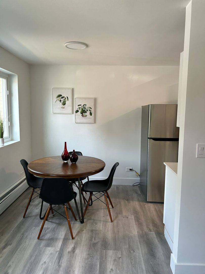 Apartment for rent at 2001 Summerdale Ave, Chicago, IL 60625