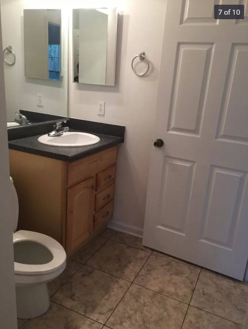 Apartment for rent at 1524 Hudson St, Tallahassee, FL 32301