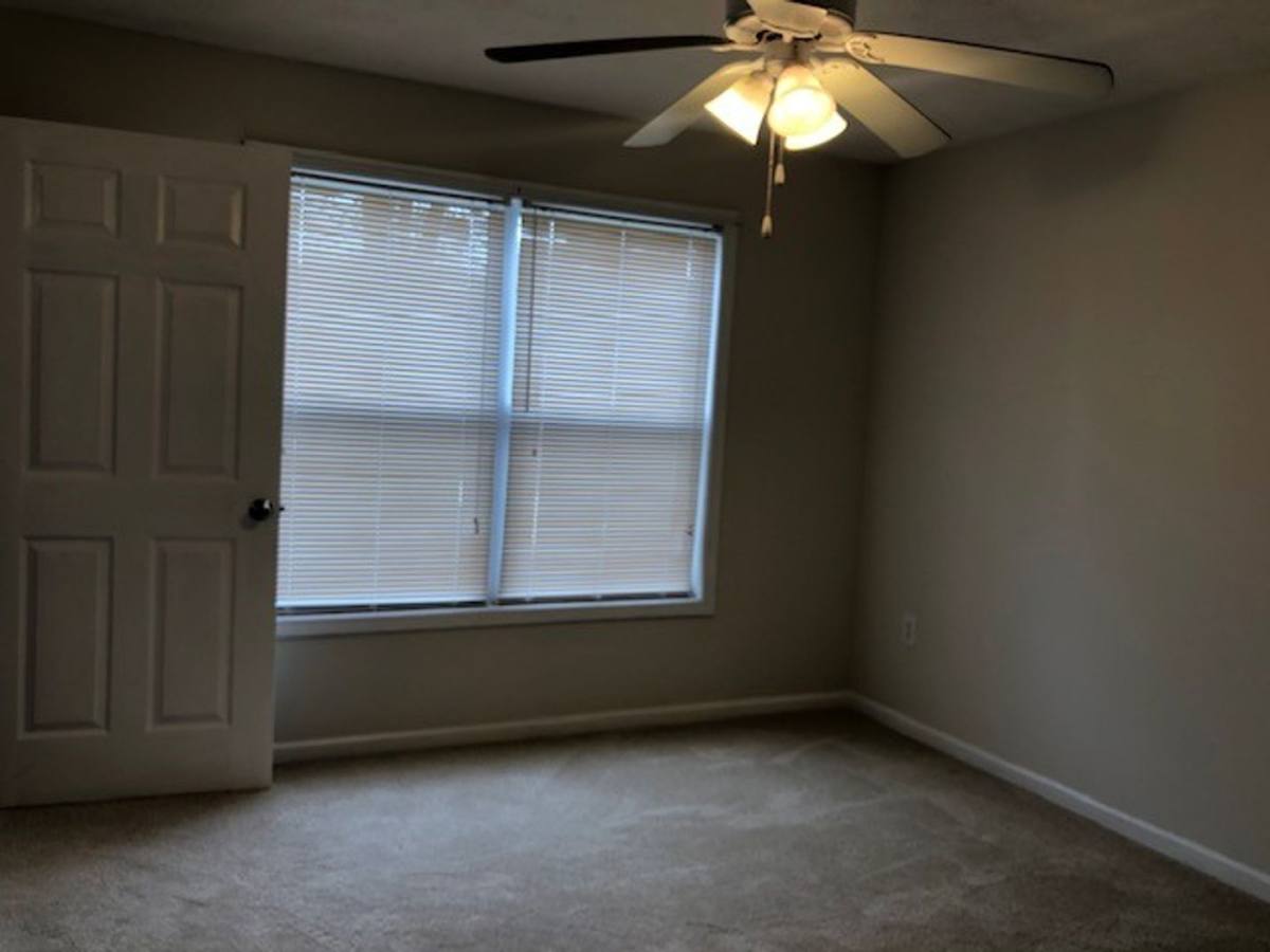 Condo for rent at 1385 S Donahue Dr, Auburn, AL 36830