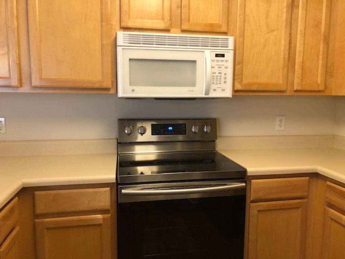 Condo for rent at 1385 S Donahue Dr, Auburn, AL 36830