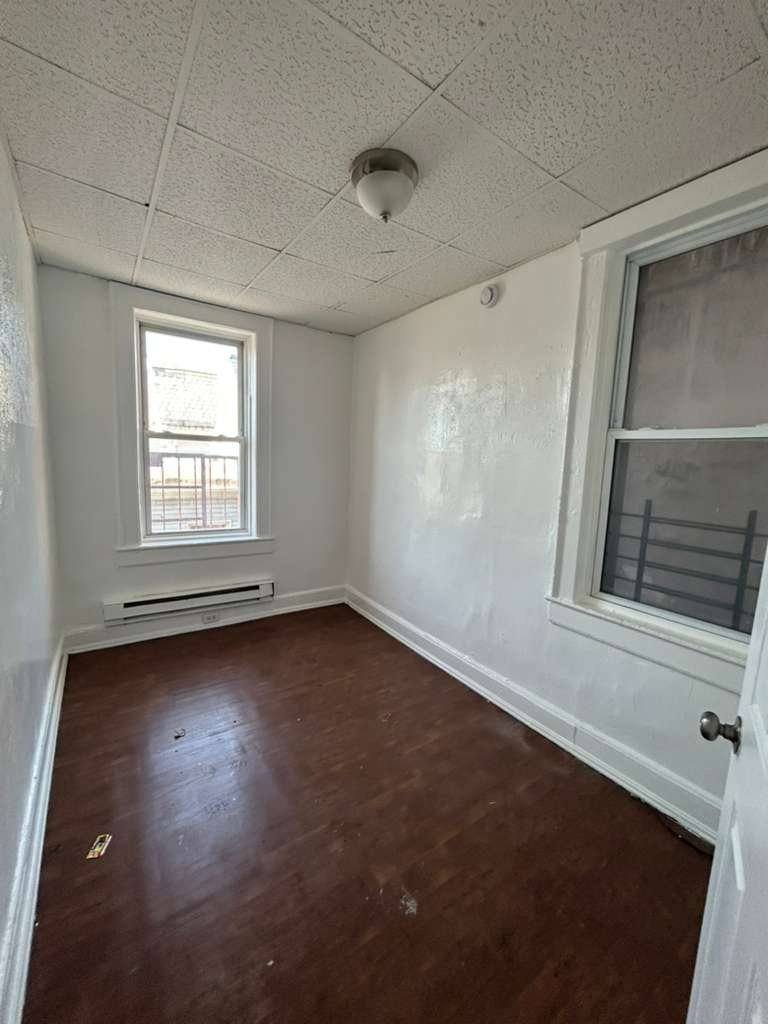 Apartment for rent at 280 Verona Ave, Newark, NJ 07104