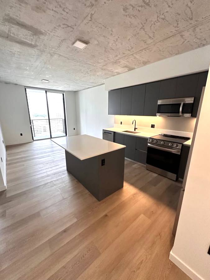 Apartment for rent at 307 SW 5th St #913, Fort Lauderdale, FL 33315