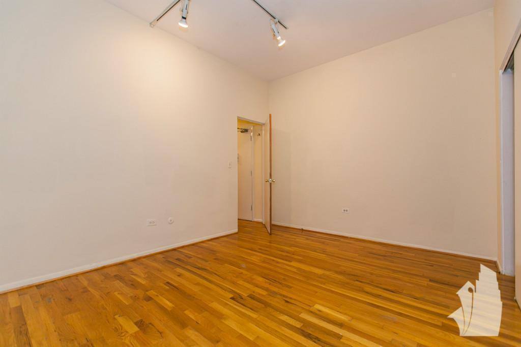 Apartment for rent at 1425 N Dearborn #4C, Chicago, IL 60610