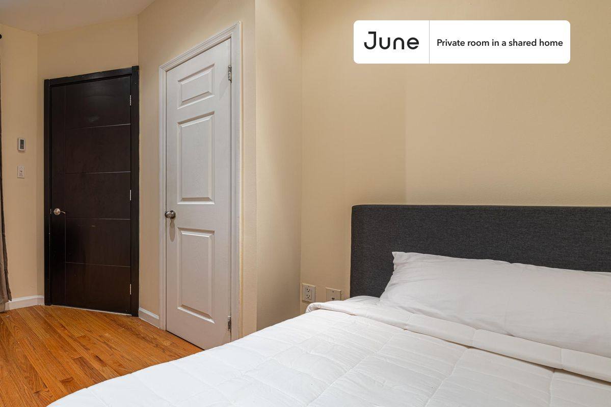 Apartment for rent at 342 Manhattan Ave, New York, NY 10026