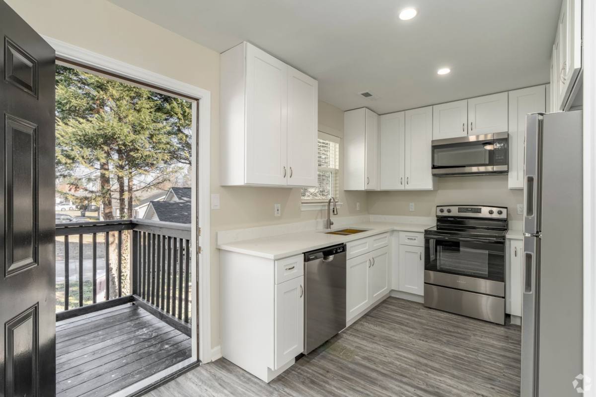 Apartment for rent at 910 Davis Ave, Gastonia, NC 28054