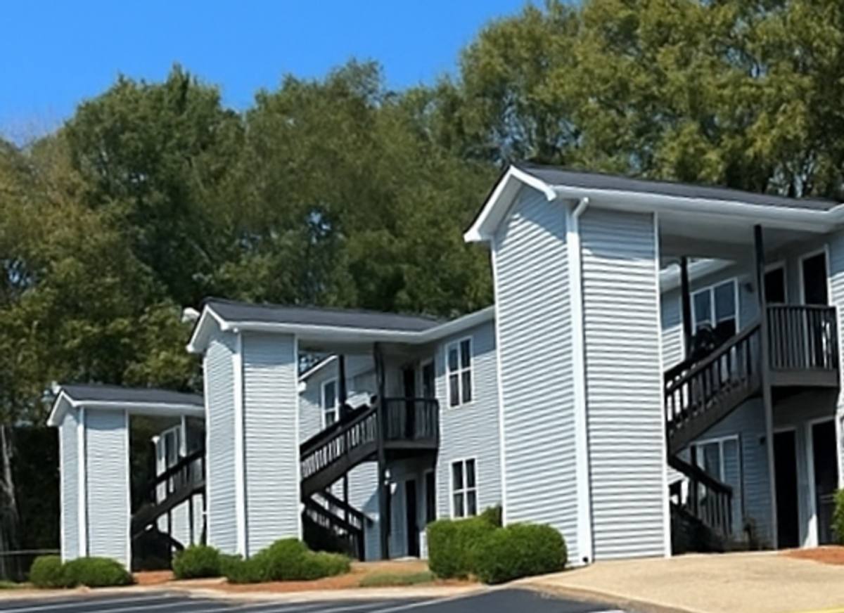 Apartment for rent at 910 Davis Ave, Gastonia, NC 28054