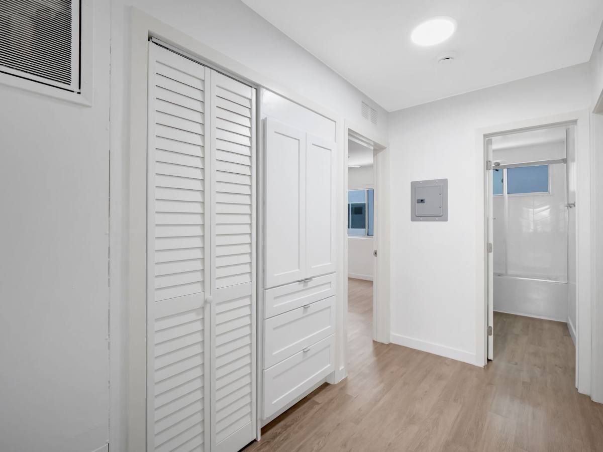 Apartment for rent at 1424-1428 12th St, Santa Monica, CA 90401