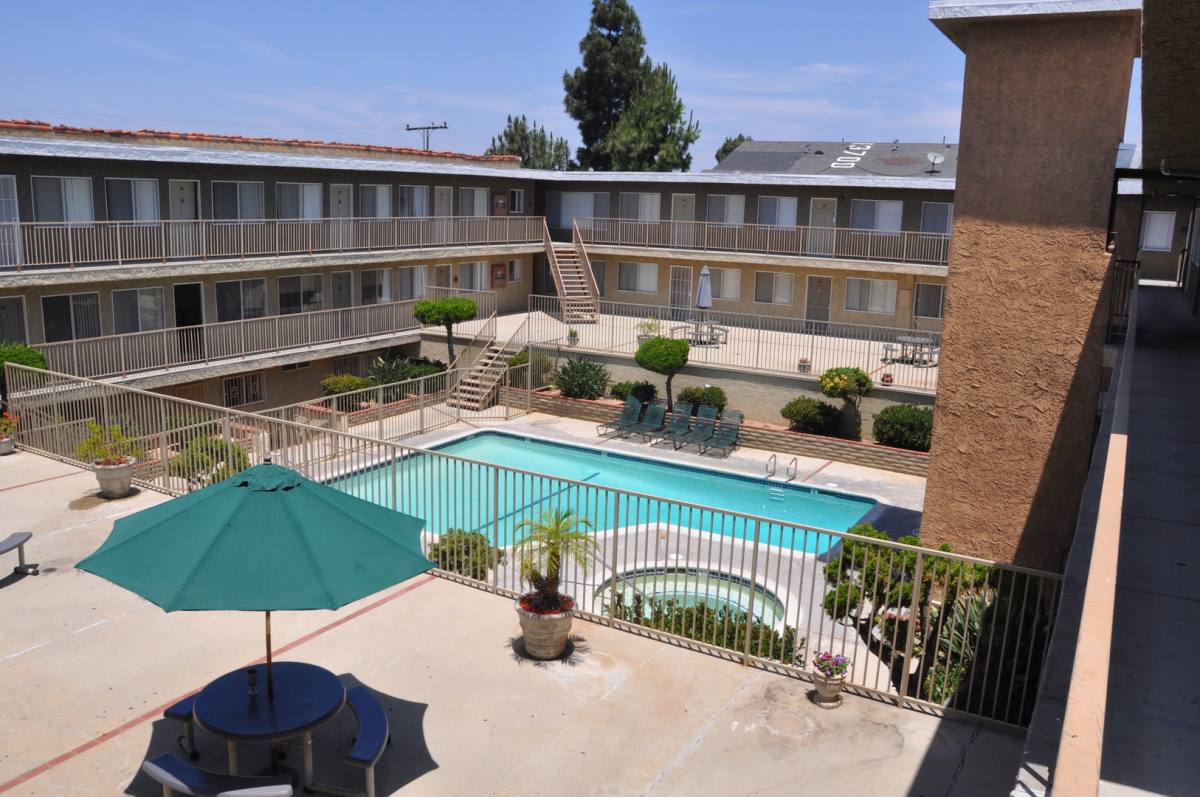 Apartment for rent at 13750 Lemoli Ave, Hawthorne, CA 90250