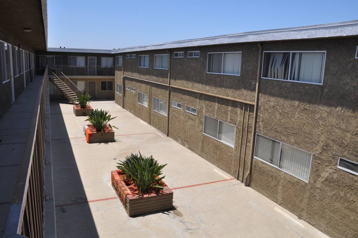 Apartment for rent at 13750 Lemoli Ave, Hawthorne, CA 90250