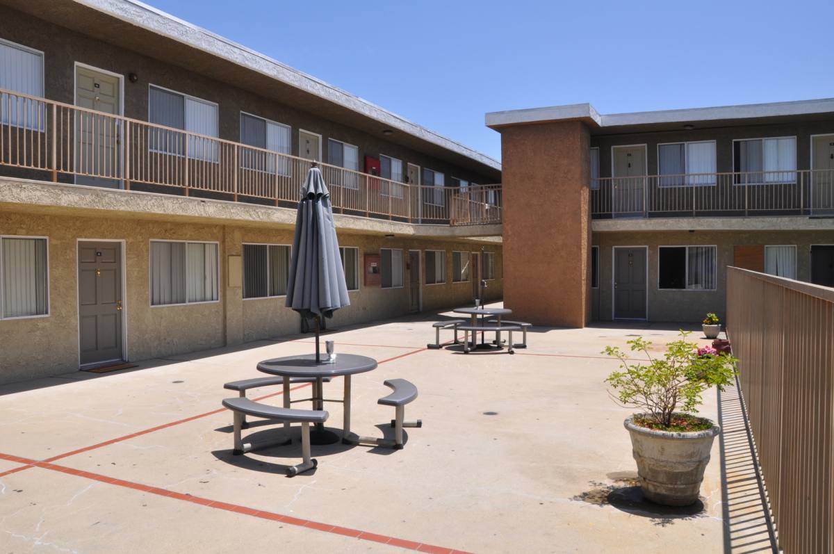 Apartment for rent at 13750 Lemoli Ave, Hawthorne, CA 90250
