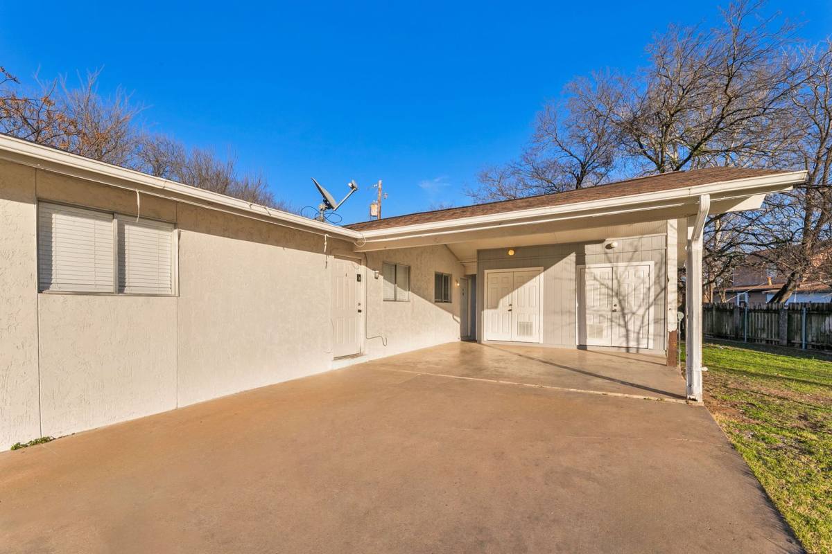 Townhouse for rent at 11103 Renel Dr, Austin, TX 78758