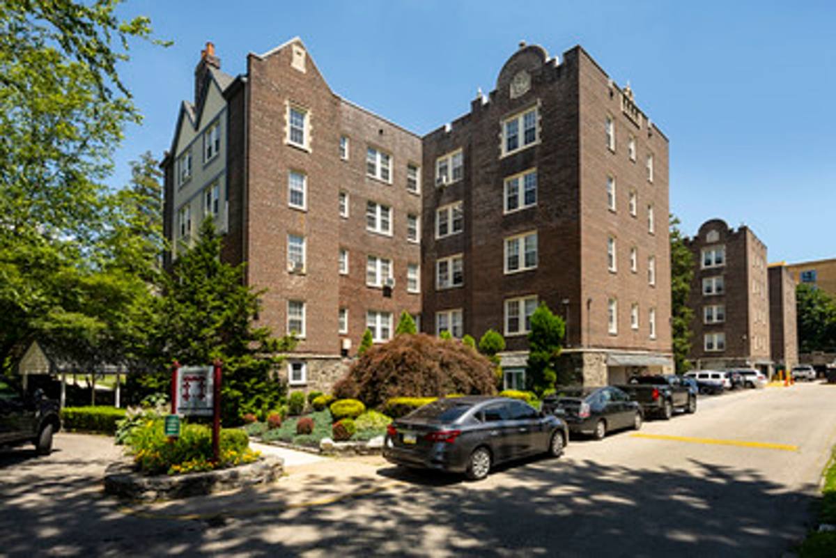 Apartment for rent at 246 W Upsal St, Philadelphia, PA 19119