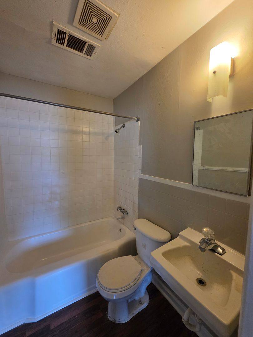 Apartment for rent at 339 Ross Ave, West Memphis, AR 72301