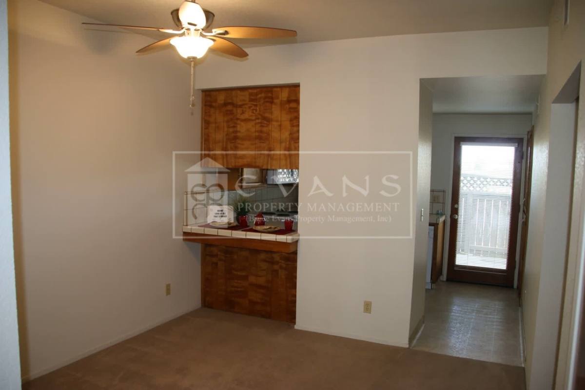 Apartment for rent at 4401 W Goshen Ave Vmv, Visalia, CA 93291