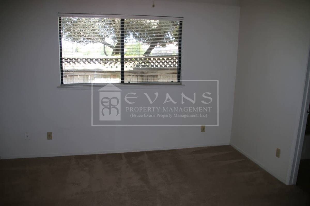 Apartment for rent at 4401 W Goshen Ave Vmv, Visalia, CA 93291
