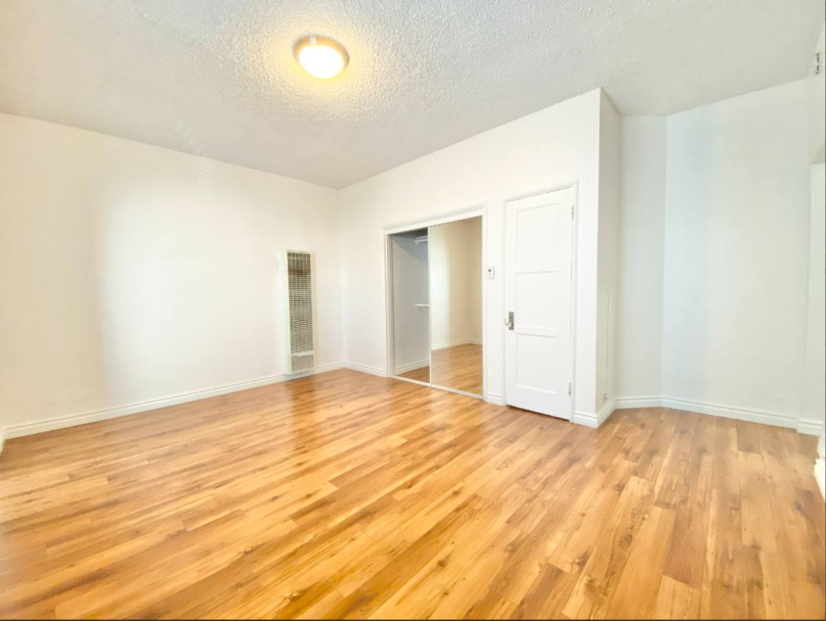 Apartment for rent at 601 E Harvard St, Glendale, CA 91205
