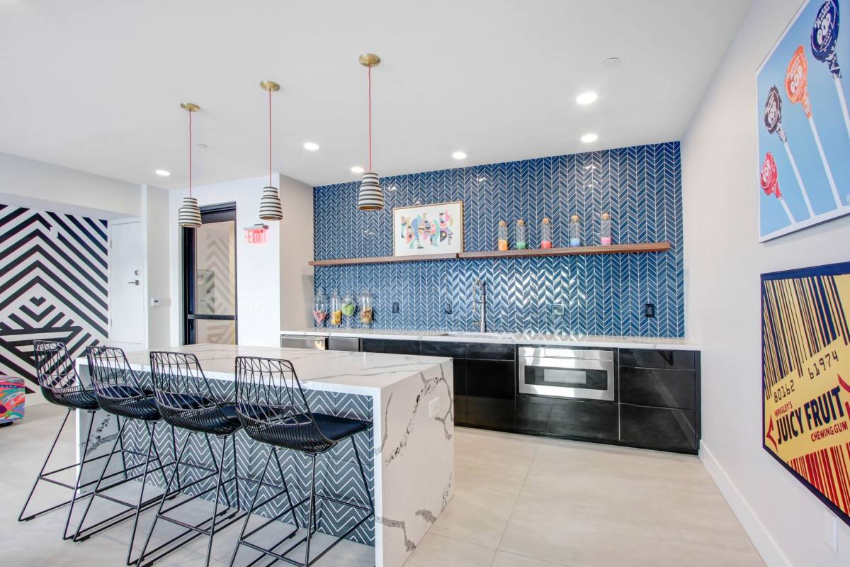 Apartment for rent at 6500 Lankershim Blvd, North Hollywood, CA 91606