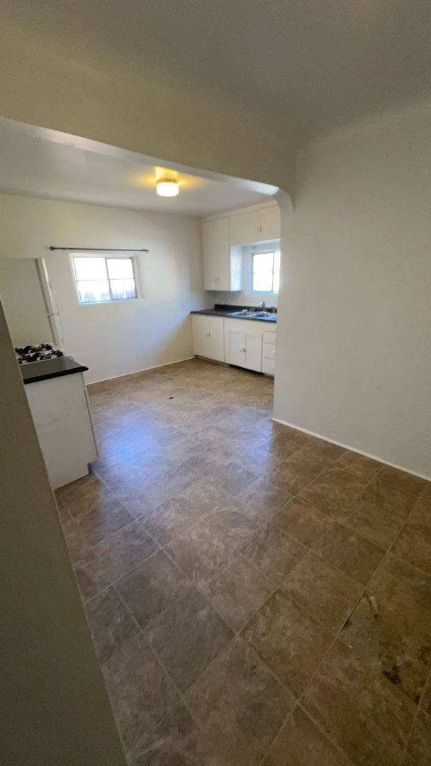 Apartment for rent at 1407 - 1409 Hazeldine Ave SE, Albuquerque, NM 87106