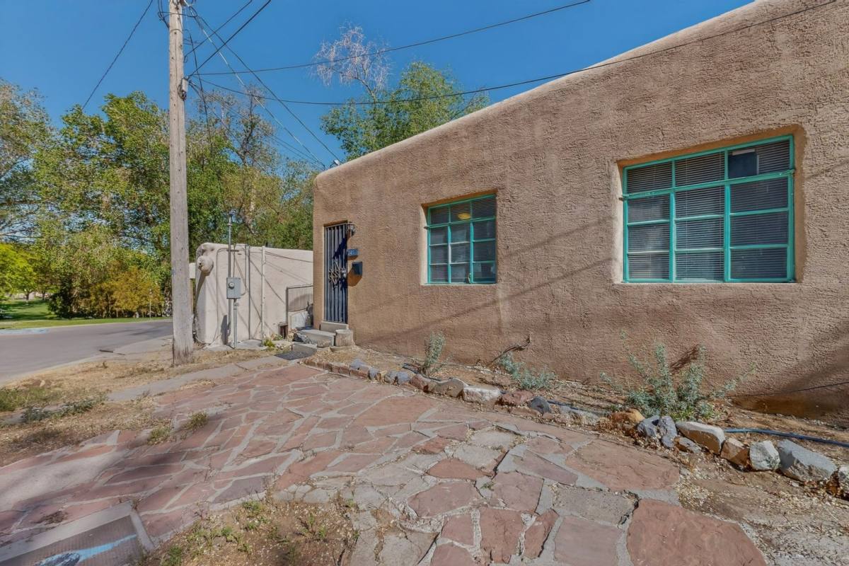 Apartment for rent at 1407 - 1409 Hazeldine Ave SE, Albuquerque, NM 87106
