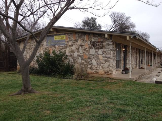 Apartment for rent at 5607 Sunshine Dr, Austin, TX 78756